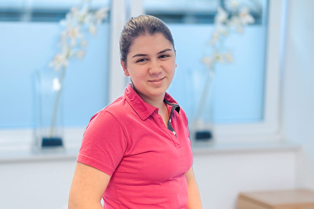Hausarzt Osnabrück Innenstadt – Dr. Katharina Meyer-Albert und Georg Meyer – Team – Büsra Özkök Hausarzt Osnabrück Innenstadt - Dr. Katharina Meyer-Albert und Georg Meyer - Team - Büsra Özkök
